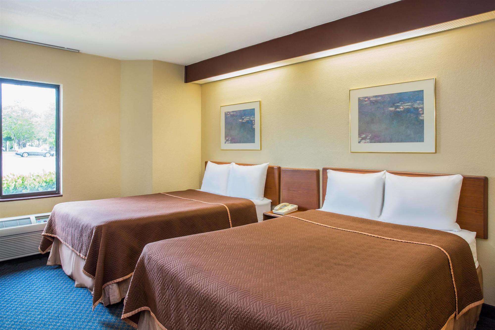 Travelodge By Wyndham Fort Myers Airport Zewnętrze zdjęcie